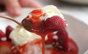 Fresh strawberries and cream dish