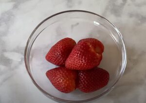 No-bake strawberries and cream